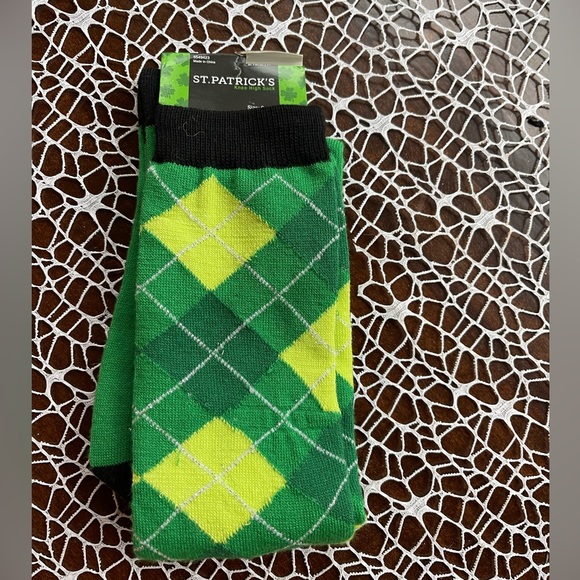 Accessories - St. Patrick’s Day NWT size 9-11 socks